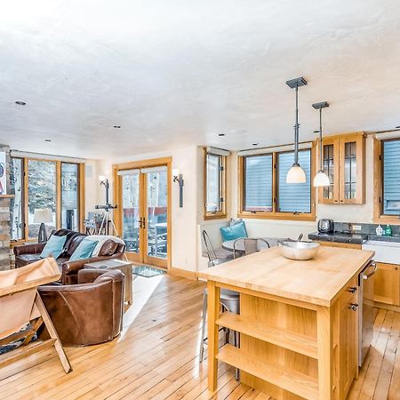 Telluride Lodge Room photo