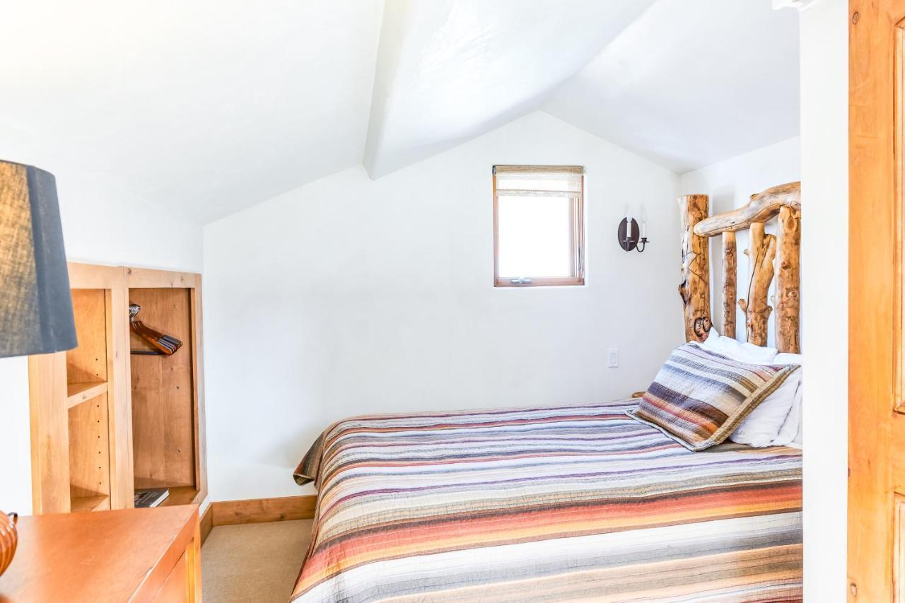 Telluride Lodge Room photo